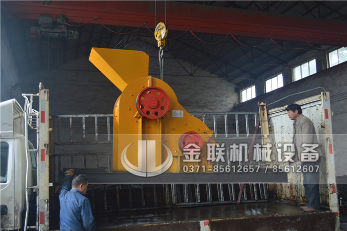 哪個(gè)廠家煤矸石粉碎機(jī)優(yōu)勢(shì)多，購(gòu)買(mǎi)一臺(tái)需要多少錢(qián)？